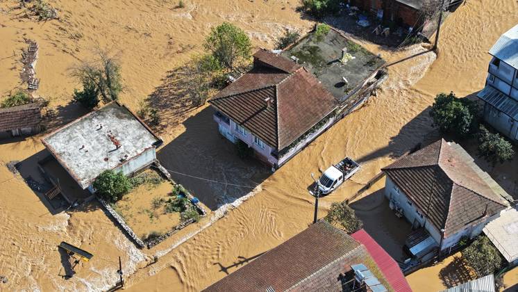 Overflowing stream floods neighborhood in northwestern Turkiye SAKARYA, TURKIYE - OCTOBER 18: An aerial view of flooded houses and streets in the Daricayiri neighborhood of Karasu district in Sakarya, northwestern Turkiye, on October 18, 2026. Heavy rainfall throughout the night causes a stream to overflow, inundating parts of the neighborhood. Ibrahim Yozoglu Anadolu Sakarya Turkey. Editorial use only. Please get in touch for any other usage.  Copyright: x2026xAnadoluxIbrahimxYozoglux