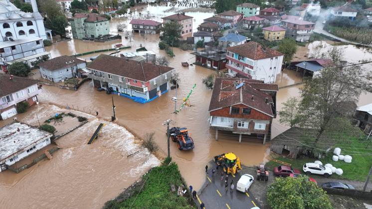 Overflowing stream floods neighborhood in northwestern Turkiye SAKARYA, TURKIYE - OCTOBER 18: An aerial view of flooded houses and streets in the Daricayiri neighborhood of Karasu district in Sakarya, northwestern Turkiye, on October 18, 2026. Heavy rainfall throughout the night causes a stream to overflow, inundating parts of the neighborhood. Ibrahim Yozoglu Anadolu Sakarya Turkey. Editorial use only. Please get in touch for any other usage.  Copyright: x2026xAnadoluxIbrahimxYozoglux