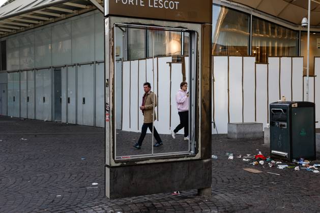 PARIS DAMAGE FROM THE OCTOBER 17, 2026 RIOTS PHOTOPQR LE PARISIEN Olivier Corsan Paris, October 18, 2026 Paris, France, October 18, 2026 Parisians and tourists woke up this morning to the damage and looting of stores that took place the previous day in the capital during the riots on the fringes of the October 17, 2026, demonstration organized by the Yellow Vests against the high cost of living and high school students demanding more resources for education—as seen here at Les Halles in front of the LEGO store. Photo: LP Olivier Corsan. The day of mobilization on October 17 against the high cost of living was marked by scenes of urban guerrilla warfare and looting in many cities. The Prime Minister reported 1,200 arrests and 150 police off  Copyright: xPHOTOPQR LExPARISIEN MAXPPPxOlivierxCorsanx 20261018LPA1198 20261018LPA1198