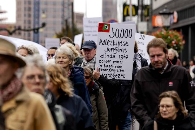 UTRECHT - Participants during a so-called funeral procession to draw attention to the deadly violence against children in Gaza. ROBIN VAN LONKHUIJSEN ANP netherlands out - belgium out  Copyright: xx x572838886x originalFilename: 572838886.jpg