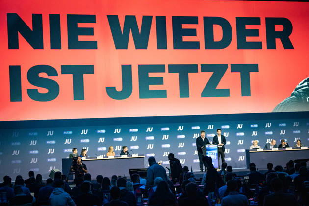 Johannes Winkel, Federal Chairman of the JU, and Johannes Volkmann, politician and member of the Bundestag, submit a motion regarding the start of coalition negotiations in Berlin, state politics, against hatred of Jews and anti-Semitism, and in light of the recent riots in France. Ne