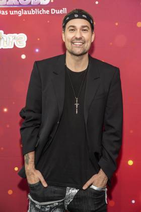 ABB KLEINGROSS David Garrett at the photo call for the ARD TV show Klein gegen Groß: The Incredible Duel —the 15th-anniversary special—at Studio H in Berlin Adlershof on October 18, 2026, Berlin, Germany