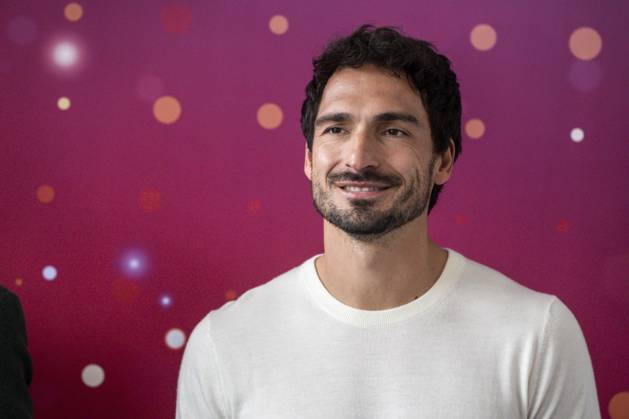ABB KLEINGROSS Mats Hummels at a photo call for the ARD TV show Klein gegen Groß: The Incredible Duel —the 15th-anniversary special—at Studio H in Studio Berlin Adlershof, Berlin, on October 18, 2026, Berlin, Germany