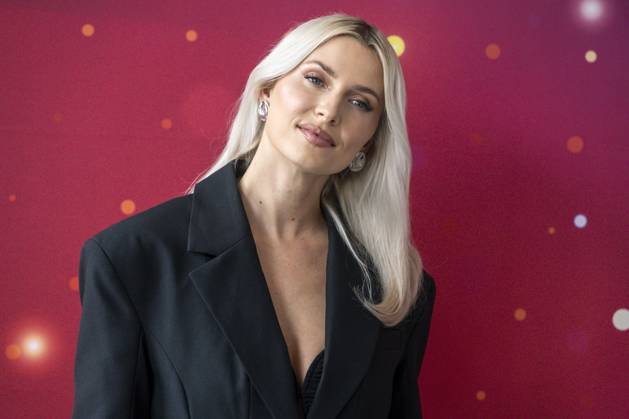ABB KLEINGROSS Lena Gercke at the photo call for the ARD TV show *Klein gegen Groß: The Incredible Duel*—the 15th-anniversary special—at Studio H in Berlin Adlershof on October 18, 2026, Berlin, Germany