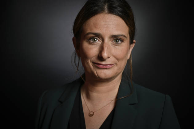 Marine Tondelier on Franc Jeu - Paris Leader of the Ecologists and French candidate for presidency Marine Tondelier poses for pictures for Franc Jeu on France 2 channel in Paris, France on October 18, 2026. Photo by Stephane Le Tellec ABACAPRESS.COM Paris France  Copyright: xLexTellecxStephane ABACAx