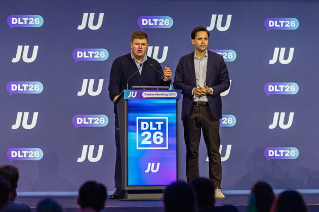 Young Union Germany Day in Bonn, October 18, 2026; Johannes Volkmann and Johannes WINKEL, Member of the Bundestag and Federal Chairman of the Young Union, CDU on the Status of Separation Talks in Berlin The three-day conference of the Copyright: xMarcxJohnx