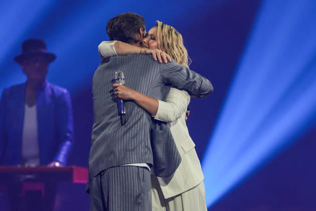 Schlagerboom 2026: Everything Sparkles, Everything Glitters on October 17, 2026, at the Westfalenhalle in Dortmund. Helene Fischer and Florian Silbereisen embrace. Photo: osnapix, Marcus Hirnschal. Schlagerboom 2026: Everything Sparkles, Everything Glitters MH