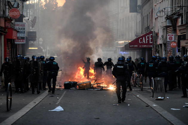 Graves incidents dans le centre de Paris Graves incidents dans le centre de Paris, France, le 18 octobre 2026, après des affrontements avec les forces de l ordre et des pillages au lendemain de la journée de mobilisation du 17 octobre 2026. Photo by Florian Poitout ABACAPRESS.COM Paris France  Copyright: xPoitoutxFlorian ABACAx