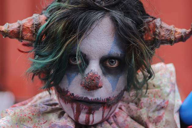 October 18, 2026, Mexico City, Mexico: MEXICO Mexico City, MEXICO - OCTOBER 18, 2026: Participants in the 19th annual Zombie Walk Mexico 2026, dressed as the living dead, monsters, and horror characters, gather at the Monument to the Revolution in Mexico City. Mexico City Mexico - ZUMAq101 20261018_zna_q101_259 Copyright: xCarlosxSantiagox