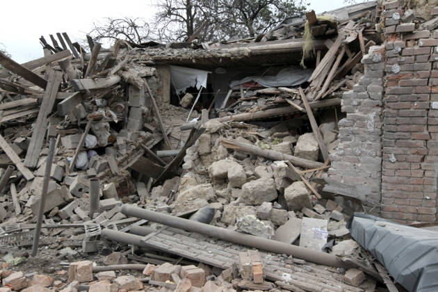 The premises of a house are reduced to rubble by a Russian bombardment in Dnipro, Ukraine, October 19, 2026. On Monday morning, Russian forces launched guided aerial bombs at the eastern city, damaging private homes and infrastructure. An 84-year-old woman was hospitalised in moderate condition. (Photo by Mykola Miakshykov Ukrinform) Russian troops hit Dnipro with guided bombs  Copyright: xMykolaxMiakshykovx