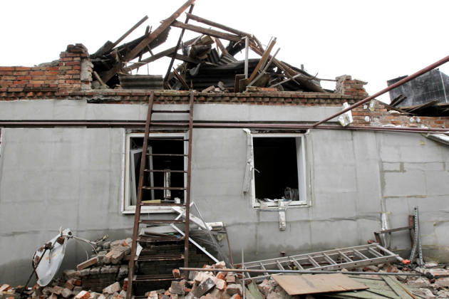 The premises of a house are reduced to rubble by a Russian bombardment in Dnipro, Ukraine, October 19, 2026. On Monday morning, Russian forces launched guided aerial bombs at the eastern city, damaging private homes and infrastructure. An 84-year-old woman was hospitalised in moderate condition. (Photo by Mykola Miakshykov Ukrinform) Russian troops hit Dnipro with guided bombs  Copyright: xMykolaxMiakshykovx