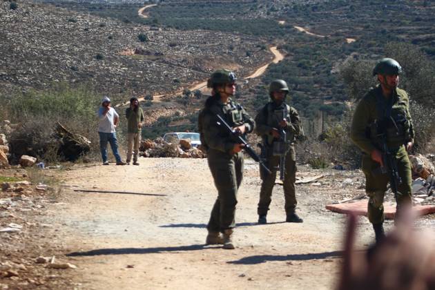 Settlers attack Turmus Ayya homes TURMUS AYYA, PALESTINE - OCTOBER 19, 2026: Israeli settlers attacked two houses in the town of Turmus Ayya, north of Ramallah in the occupied West Bank, smashing windows and trying to set one of the houses on fire. The settlers also set a vehicle ablaze during the attack. Ramallah Palestine, State of Copyright: x xSalmanxMohsenxAlkhatibx xJNAxPressx