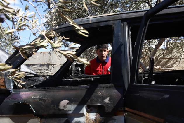 Settlers attack Turmus Ayya homes TURMUS AYYA, PALESTINE - OCTOBER 19, 2026: Israeli settlers attacked two houses in the town of Turmus Ayya, north of Ramallah in the occupied West Bank, smashing windows and trying to set one of the houses on fire. The settlers also set a vehicle ablaze during the attack. Ramallah Palestine, State of Copyright: x xSalmanxMohsenxAlkhatibx xJNAxPressx