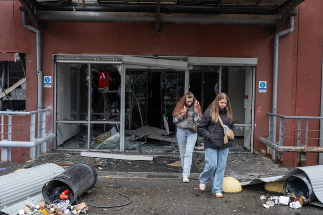 Aftermath of Russian attack on Kiev KYIV, UKRAINE - OCTOBER 19: Aftermath of the Russian attack on a shoping mall in Kyiv, Ukraine on October 19, 2026. Danylo Antoniuk Anadolu Kyiv Ukraine. Editorial use only. Please get in touch for any other usage.  Copyright: x2026xAnadoluxDanyloxAntoniukx