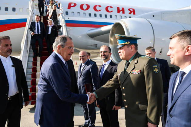 IRAN, TEHRAN - OCTOBER 19, 2026: Sergei Lavrov (2nd L front), Russia™s Minister of Foreign Affairs, is pictured during a welcoming ceremony at the city s airport. Best quality available Tehran Iran  - ZUMAt113 20261019_zaa_t113_125 Copyright: xRussianxForeignxMinistryx