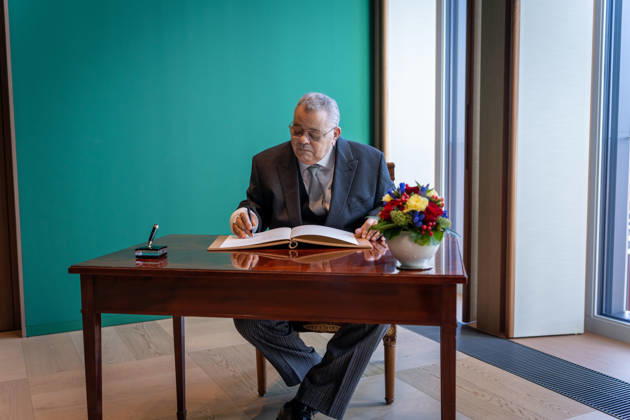 Federal President Frank-Walter Steinmeier, Accreditation of Ambassadors in Berlin, Official Residence at Spreebogen, Federal President Frank-Walter Steinmeier, Accreditation of Ambassadors, Bundeswehr, Ambassador, Mauritius, Joseph Lucien Finette, Berlin, Berlin, GER