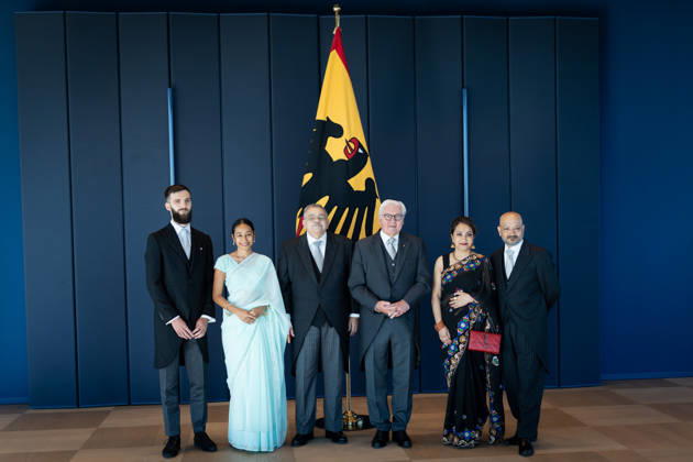 Federal President Frank-Walter Steinmeier, Accreditation of Ambassadors in Berlin, Official Residence at Spreebogen, Federal President Frank-Walter Steinmeier, Accreditation of Ambassadors, Bundeswehr, Ambassador Joseph Lucien Finette of Mauritius with his family, Berlin, Germany