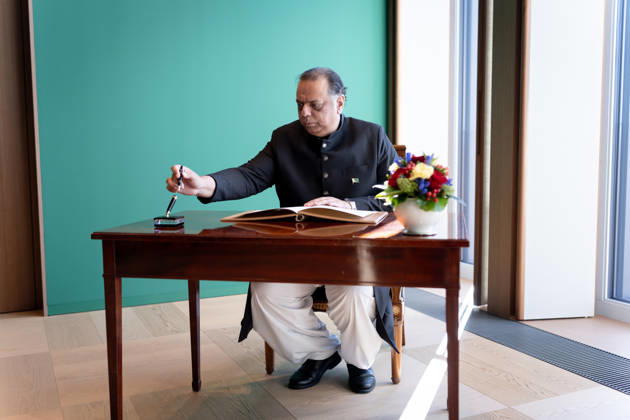 Federal President Frank-Walter Steinmeier, Accreditation of Ambassadors in Berlin, Official Residence at Spreebogen, Federal President Frank-Walter Steinmeier, Accreditation of Ambassadors, Bundeswehr, Ambassador, Pakistan, Salman Sharif, Berlin, Berlin, GER