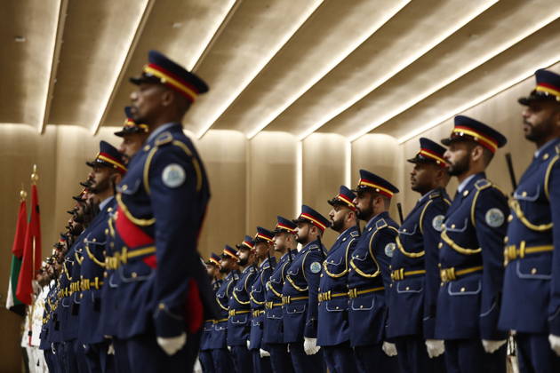 President Macron Visit To Middle East - Abu Dhabi United Arab Emirates Air Force troops during a welcome ceremony for French President Emmanuel Macron at Zayed International Airport in Abu Dhabi, United Arab Emirates, October 19, 2026. Photo by Benoit Tessier Pool ABACAPRESS.COM Abu Dhabi United Arab Emirates  Copyright: xTessierxBenoit Pool ABACAx