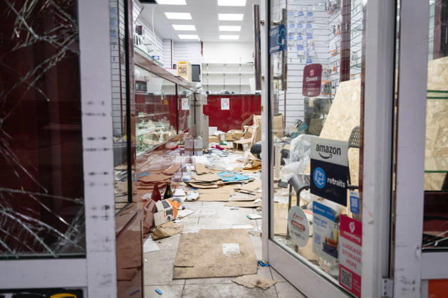 Shops Looted After the October 17th Demonstration - Paris AJ This photo shows the Lyca Mobile at the Boulevard de Magenta store after it has been looted, ransacked, and vandalized on October 19, 2026 two days after riots and looting occurred (pillage) on the sidelines of nationwide cost-of-living demonstrations. Photo by Alexis Jumeau ABACAPRESS.COM Paris France Copyright: xJumeauxAlexis ABACAx