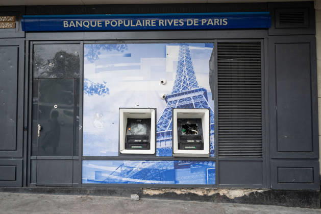 Shops Looted After the October 17th Demonstration - Paris AJ This photo shows destroyed ATMs ATM belonging to Banque Populaire on October 19, 2026 two days after riots and looting occurred (pillage) on the sidelines of nationwide cost-of-living demonstrations. Photo by Alexis Jumeau ABACAPRESS.COM Paris France Copyright: xJumeauxAlexis ABACAx