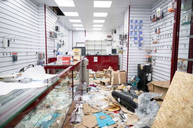 Shops Looted After the October 17th Demonstration - Paris AJ This photo shows the Lyca Mobile at the Boulevard de Magenta store after it has been looted, ransacked, and vandalized on October 19, 2026 two days after riots and looting occurred (pillage) on the sidelines of nationwide cost-of-living demonstrations. Photo by Alexis Jumeau ABACAPRESS.COM Paris France Copyright: xJumeauxAlexis ABACAx