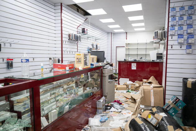Shops Looted After the October 17th Demonstration - Paris AJ This photo shows the Lyca Mobile at the Boulevard de Magenta store after it has been looted, ransacked, and vandalized on October 19, 2026 two days after riots and looting occurred (pillage) on the sidelines of nationwide cost-of-living demonstrations. Photo by Alexis Jumeau ABACAPRESS.COM Paris France  Copyright: xJumeauxAlexis ABACAx