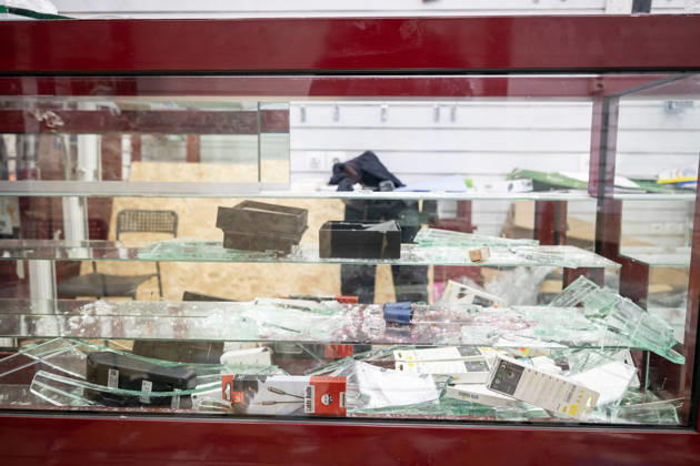 Shops Looted After the October 17th Demonstration - Paris AJ This photo shows the Lyca Mobile at the Boulevard de Magenta store after it has been looted, ransacked, and vandalized on October 19, 2026 two days after riots and looting occurred (pillage) on the sidelines of nationwide cost-of-living demonstrations. Photo by Alexis Jumeau ABACAPRESS.COM Paris France  Copyright: xJumeauxAlexis ABACAx