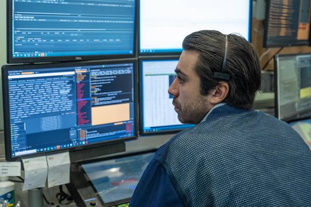October 19, 2026, New York, New York, USA: A trader works on the trading floor of the New York Stock Exchange (NYSE) during opening hours in New York, NY on October 19, 2026. New York USA - ZUMAr339 20261019_znp_r339_007 Copyright: xLevxRadinx