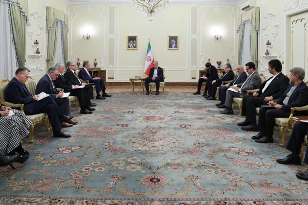 Masoud Pezeshkian - Sergey Lavrov meeting in Tehran TEHRAN, IRAN - OCTOBER 19: (----EDITORIAL USE ONLY - MANDATORY CREDIT - IRANIAN PRESIDENCY HANDOUT - NO MARKETING NO ADVERTISING CAMPAIGNS - DISTRIBUTED AS A SERVICE TO CLIENTS----) ( RESTRICTIONS: NO Access Israel Media Persian Language TV Stations Outside Iran Strictly No Access BBC Persian VOA Persian Manoto TV Iran International TV ) Iranian President Masoud Pezeshkian (C) meets with Russian Foreign Minister Sergey Lavrov during an official diplomatic visit in Tehran, Iran, on October 19, 2026. Iranian Presidency Anadolu Tehran Iran. Editorial use only. Please get in touch for any other usage.  Copyright: x2026xAnadoluxIranianxPresidencyx