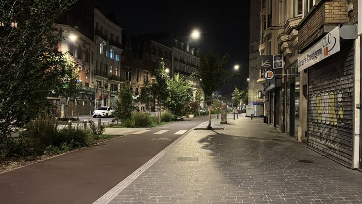 French cities impose overnight curfews following weekend demonstrations and looting LILLE, FRANCE - OCTOBER 19: A view of a street during a partial curfew imposed following violence and looting during nationwide weekend demonstrations against the rising cost of living and fuel prices in Lille, France, on October 19, 2026. French authorities have announced overnight curfews in several cities, including Paris, Lille and Lyon, from the evening of October 19 to the morning of October 20. In Lille, Douai, Wattignies and Denain, the curfew is in effect from 8 p.m. to 6 a.m. local time. According to French broadcaster BFMTV, a curfew from 10 p.m. to 6 a.m. will also be imposed around Place de la Republique and in the streets surrounding the Les Ha  Copyright: x2026xAnadoluxMuratxKaradagx
