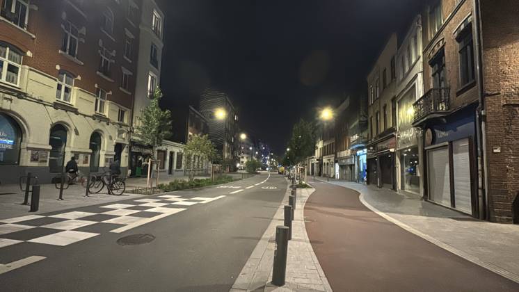 French cities impose overnight curfews following weekend demonstrations and looting LILLE, FRANCE - OCTOBER 19: A view of a street during a partial curfew imposed following violence and looting during nationwide weekend demonstrations against the rising cost of living and fuel prices in Lille, France, on October 19, 2026. French authorities have announced overnight curfews in several cities, including Paris, Lille and Lyon, from the evening of October 19 to the morning of October 20. In Lille, Douai, Wattignies and Denain, the curfew is in effect from 8 p.m. to 6 a.m. local time. According to French broadcaster BFMTV, a curfew from 10 p.m. to 6 a.m. will also be imposed around Place de la Republique and in the streets surrounding the Les Ha  Copyright: x2026xAnadoluxMuratxKaradagx