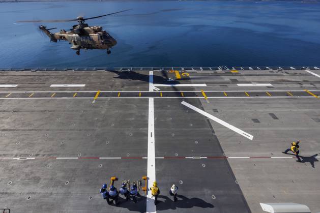 Orikun, The Netherlands, 2026-10-19 10:11:46 ORIKUN, 19-10-2026, The Turkish Navy s amphibious assault and drone ship TCG Anadolu (L400) is participating in NATO Exercise Neptune Strike 26-4. This exercise runs from 16 October to 5 November. During this exercise, NATO organized a demonstration for Distinguished Visitors and the media to showcase the Anadolu s spearhead operations in the form of a simulated amphibious strike on Pasha Beach. Photo: NLBeeld Robert Meerding Credit: NL Beeld Robert Meerding Inc  Copyright: xx x