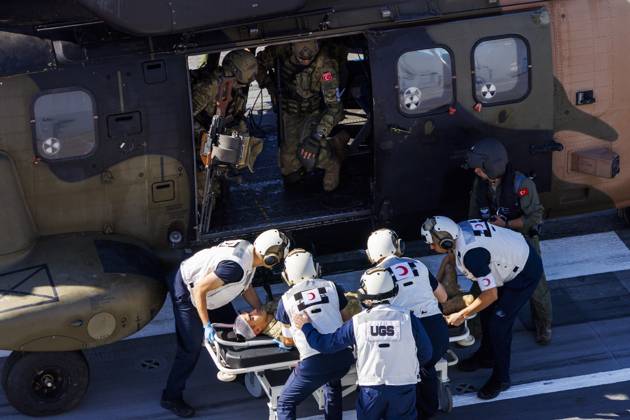 Orikun, The Netherlands, 2026-10-19 10:53:50 ORIKUN, 19-10-2026, The Turkish Navy s amphibious assault and drone ship TCG Anadolu (L400) is participating in NATO Exercise Neptune Strike 26-4. This exercise runs from 16 October to 5 November. During this exercise, NATO organized a demonstration for Distinguished Visitors and the media to showcase the Anadolu s spearhead operations in the form of a simulated amphibious strike on Pasha Beach. Photo: NLBeeld Robert Meerding Credit: NL Beeld Robert Meerding Inc  Copyright: xx x
