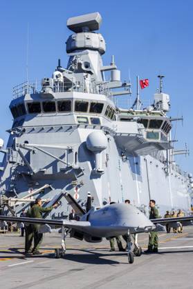 Orikun, The Netherlands, 2026-10-19 13:17:56 ORIKUN, 19-10-2026, The Turkish Navy s amphibious assault and drone ship TCG Anadolu (L400) is participating in NATO Exercise Neptune Strike 26-4. This exercise runs from 16 October to 5 November. During this exercise, NATO organized a demonstration for Distinguished Visitors and the media to showcase the Anadolu s spearhead operations in the form of a simulated amphibious strike on Pasha Beach. Photo: NLBeeld Robert Meerding Credit: NL Beeld Robert Meerding Inc  Copyright: xx x