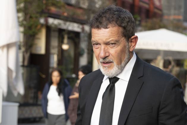 The 20th Anniversary Of The Academy Of Perfume. Madrid, Spain - 19 Oct 2026 Actor Antonio Banderas attends for the 20th anniversary of the Academia del Perfume, at the Teatro Real in Madrid, Spain. Madrid Spain Copyright: xAtilanoxGarciax xSOPAxImagesx Atilano-Garcia-1459984