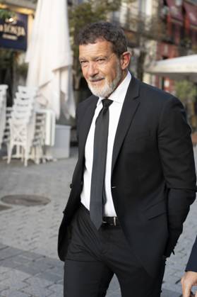 The 20th Anniversary Of The Academy Of Perfume. Madrid, Spain - 19 Oct 2026 Actor Antonio Banderas attends for the 20th anniversary of the Academia del Perfume, at the Teatro Real in Madrid, Spain. Madrid Spain Copyright: xAtilanoxGarciax xSOPAxImagesx Atilano-Garcia-1459985