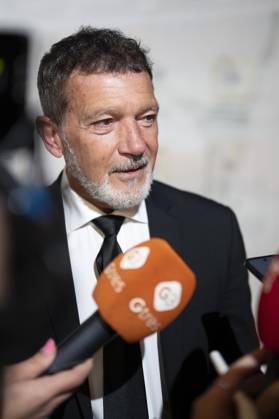 The 20th Anniversary Of The Academy Of Perfume. Madrid, Spain - 19 Oct 2026 Actor Antonio Banderas attends for the 20th anniversary of the Academia del Perfume, at the Teatro Real in Madrid, Spain. Madrid Spain Copyright: xAtilanoxGarciax xSOPAxImagesx Atilano-Garcia-1459991