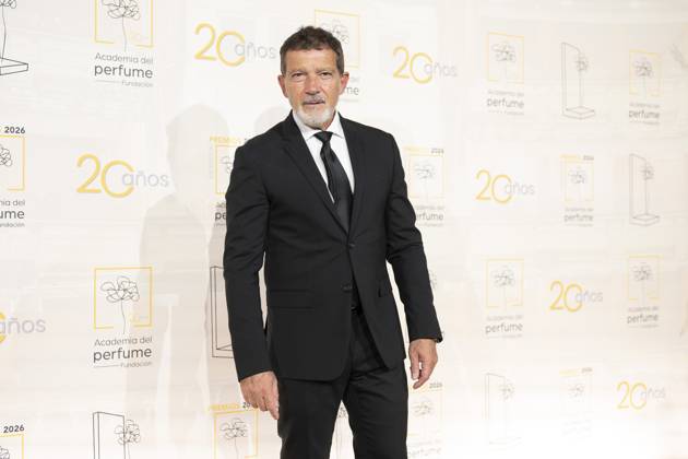 The 20th Anniversary Of The Academy Of Perfume. Madrid, Spain - 19 Oct 2026 Actor Antonio Banderas attends for the 20th anniversary of the Academia del Perfume, at the Teatro Real in Madrid, Spain. Madrid Spain Copyright: xAtilanoxGarciax xSOPAxImagesx Atilano-Garcia-1459998