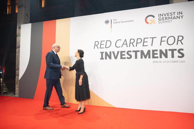 Andreas Bovenschulte, Mayor of Bremen, with Katherina Reiche, Federal Minister for Economic Affairs and Energy; Invest in Germany Summit 2026; Red Carpet for Investments; Event Location: Kraftwerk Berlin, Berlin, Germany; Kraftwerk Event Location