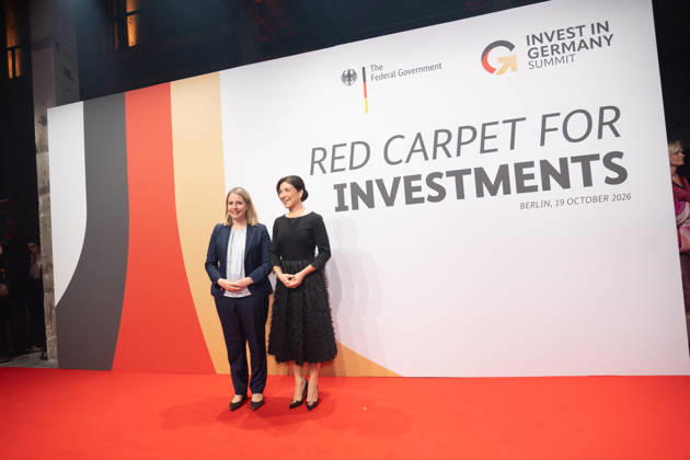 Federal Minister of Construction Verena Hubertz (SPD) with Katherina Reiche, Federal Minister for Economic Affairs and Energy (CDU), from left: Invest in Germany Summit 2026 Red Carpet for Investments Event Location: Kraftwerk Berlin, Berlin, Germany; Kraftwerk Event Location