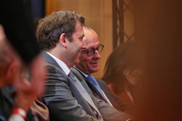 Berlin, Germany, October 20, 2026 ESMT Invest in Germany Summit Federal Minister of Finance Lars Klingbeil (SPD) and Federal Chancellor Friedrich Merz (CDU) Copyright: xdtsxNachrichtenagenturx dts_140003