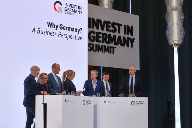 Berlin, Germany, October 20, 2026 ESMT Invest in Germany Summit: Panel discussion featuring, among others, Gundbert Scherf (Helsing), Belén Garijo (Sanofi), Federal Chancellor Friedrich Merz (CDU), Will Marshall (Planet Labs), and Roland Busch (Siemens) Copyright: xdtsxNachrichtenagenturx dts_140010