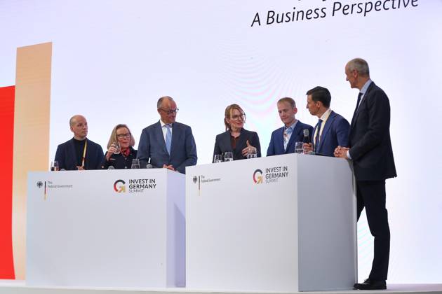 Berlin, Germany, October 20, 2026 ESMT Invest in Germany Summit: Panel discussion featuring, among others, Gundbert Scherf (Helsing), Belén Garijo (Sanofi), Federal Chancellor Friedrich Merz (CDU), Will Marshall (Planet Labs), Francis Wedin (Vulcan Energy), and Roland Busch (Siemens) Copyright: xdtsxNachrichtenagenturx dts_140016