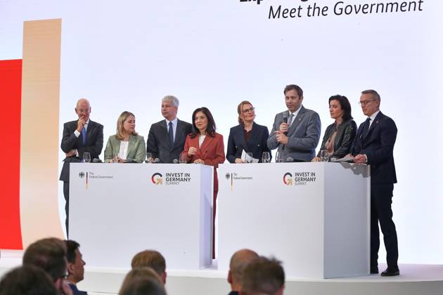 Berlin, Germany, October 20, 2026 ESMT Invest in Germany Summit Discussion featuring, among others, Martin Blessing, Commissioner for Investment in Germany; Federal Minister of Housing, Urban Development, a Copyright: xdtsxNachrichtenagenturx dts_140029
