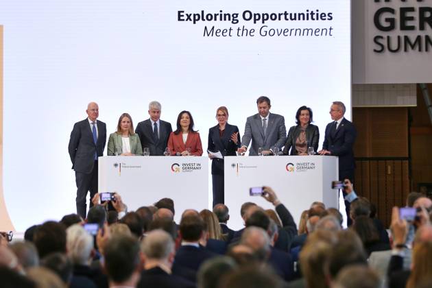 Berlin, Germany, October 20, 2026 ESMT Invest in Germany Summit Discussion featuring, among others, Martin Blessing, Commissioner for Investment in Germany; Federal Minister of Housing, Urban Development, a Copyright: xdtsxNachrichtenagenturx dts_140030