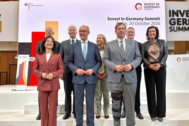 Berlin, Germany, October 20, 2026 ESMT Invest in Germany Summit Group Photo, back row from left to right: M Copyright: xdtsxNachrichtenagenturx dts_140038
