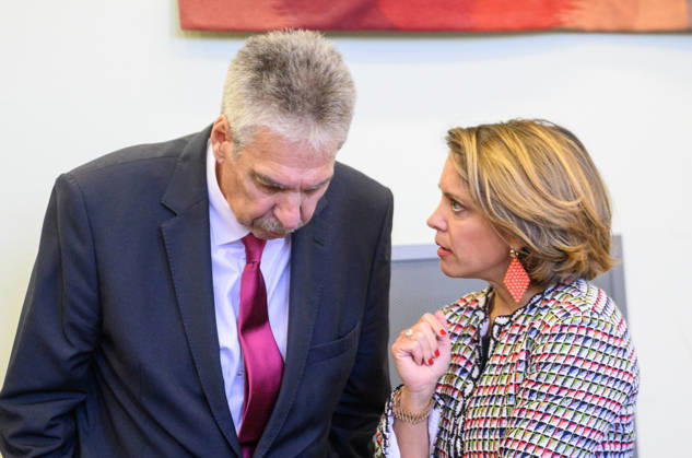 - Wien 20.10.2026 - Korruptionsprozess gegen Siegfried Wolf und Ex-Finanzminister Schelling. Die WKStA kreidet dem Industriellen Wolf eine korruptive Vereinbarung an, Ex-ÖVP-Minister Schelling ist wegen Amtsmissbrauchs mitangeklagt. PHOTO: Angeklagter Ex-ÖVP Finanzmister Hans Jörg Schelling und Verteidigerin Caroline Kindl Corruption trial against industrialist Siegfried Wolf and former Finance Minister Hans Jörg Schelling. The Economic and Corruption Prosecutor’s Office (WKStA) accuses Wolf of a corrupt agreement ; former ÖVP minister Schelling is co-accused of abuse of office. Korruption, Prozess, Landesgericht Wiener Neustadt, WKStA,, Korruption, Amtsmissbrauch, Bestechung, Steuerverfahren, Finanzministerium, ÖVP, Justiz, Geric