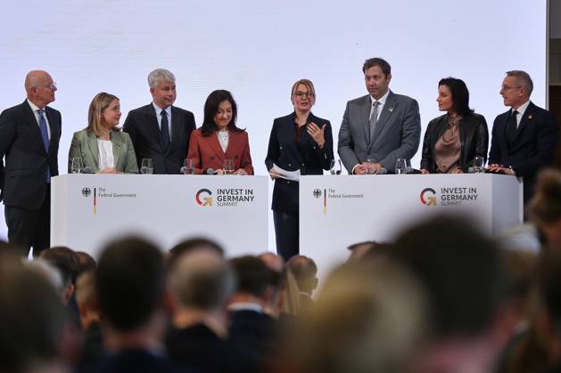 Berlin, Germany, October 20, 2026 ESMT Invest in Germany Summit Discussion featuring, among others, Martin Blessing, Commissioner for Investment in Germany; Verena Hubertz Copyright: xdtsxNachrichtenagenturx dts_140053