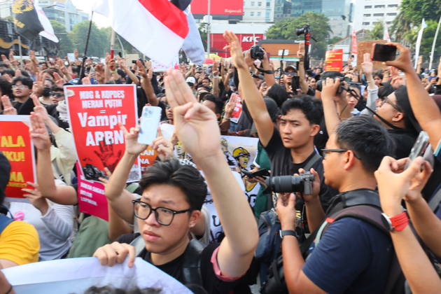 October 20, 2026, Jakarta, Central Jakarta, jakarta: Students and civil society groups stage a protest at Tugu Tani, Central Jakarta, voicing concerns over government policies, environmental issues, and social inequality. Jakarta jakarta - ZUMAp146 20261020_zap_p146_030 Copyright: xDennyxPohanx
